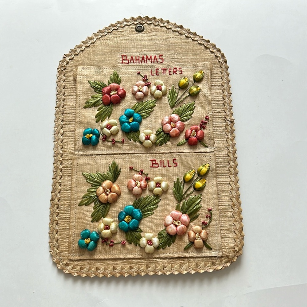 Vintage‎ Bahamas Handmade Woven Wicker Embroidered Letter Bill Holder Wall Art